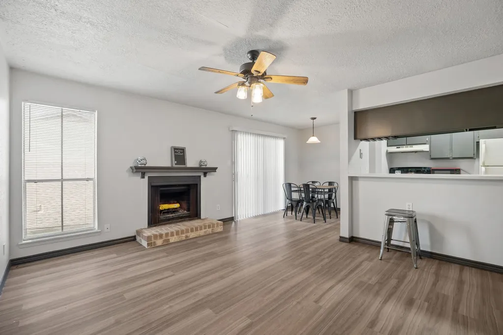 7600 Emmett F Lowry Expressway 604 Texas City TX 77591