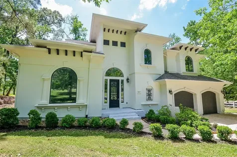8912 Forest Lake Drive Montgomery TX 77316