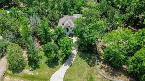 8912 Forest Lake Drive Montgomery TX 77316