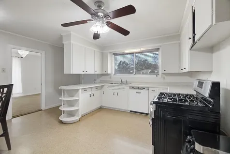 2000 E Fayle Street Baytown TX 77520