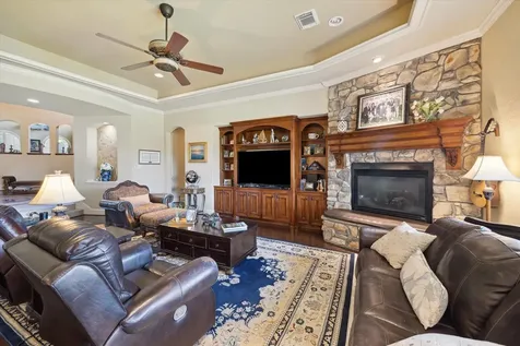 53 New Oak Trail Kingwood TX 77346