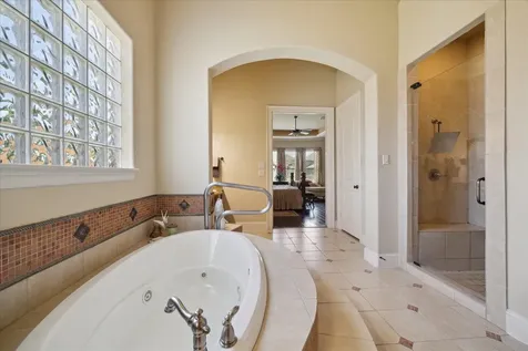 53 New Oak Trail Kingwood TX 77346
