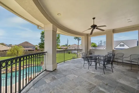 53 New Oak Trail Kingwood TX 77346