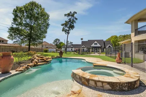 53 New Oak Trail Kingwood TX 77346
