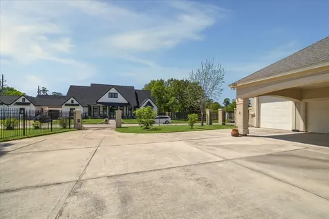 53 New Oak Trail Kingwood TX 77346
