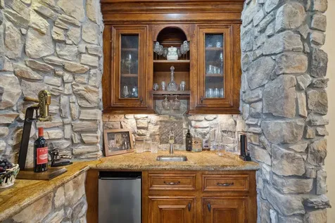 53 New Oak Trail Kingwood TX 77346