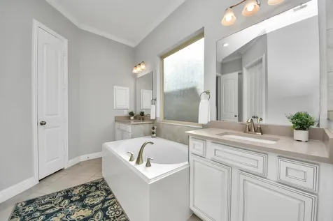 3615 Pasteur Lane Iowa Colony TX 77583