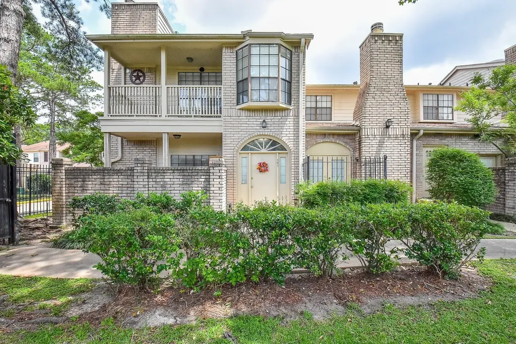 800 Country Place Drive 101 Houston TX 77079