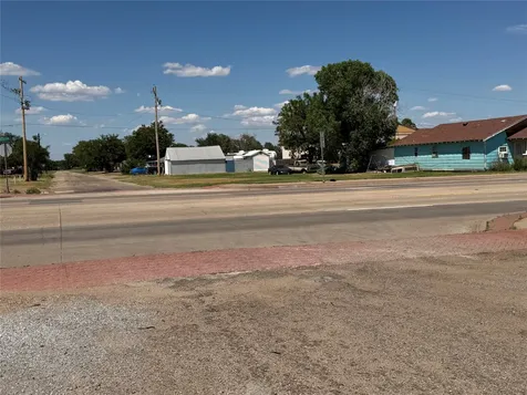 401 Avenue F NE Childress TX 79201