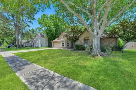 1312 Osborne Drive Friendswood TX 77546