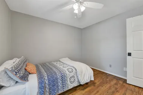 1312 Osborne Drive Friendswood TX 77546