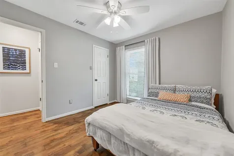 1312 Osborne Drive Friendswood TX 77546