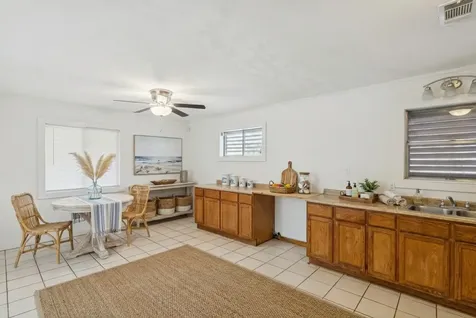 2317 Wimcrest Street Galveston TX 77551