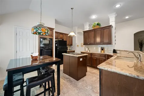 2514 S Strathford Lane Kingwood TX 77345