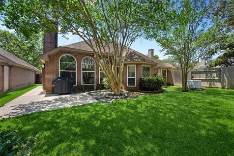 2514 S Strathford Lane Kingwood TX 77345