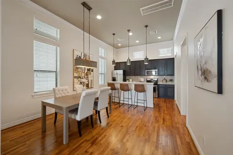 1716 Dart Street Houston TX 77007