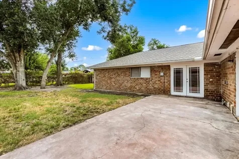 6414 Heatherbloom Drive Houston TX 77085