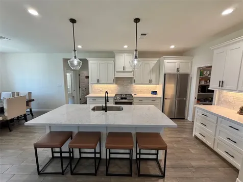 817 Greystone Lane Angleton TX 77515