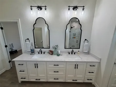 817 Greystone Lane Angleton TX 77515