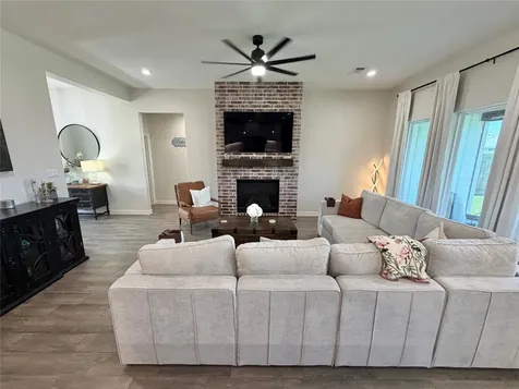 817 Greystone Lane Angleton TX 77515