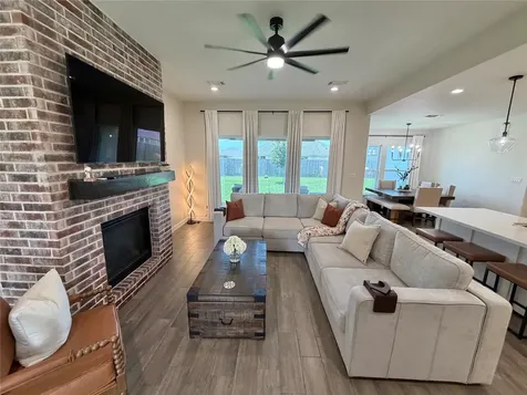 817 Greystone Lane Angleton TX 77515