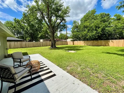 802 Victoria Street Navasota TX 77868