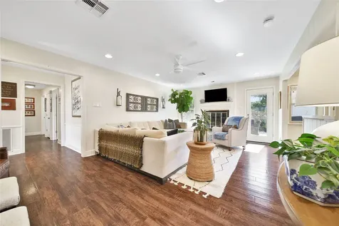 6238 Braesheather Circle Houston TX 77096