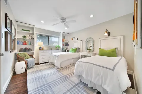 6238 Braesheather Circle Houston TX 77096