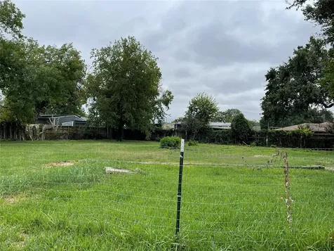 2102 Tuam Street Houston TX 77004
