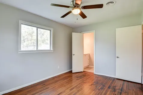131 Lakewood Drive Clute TX 77531