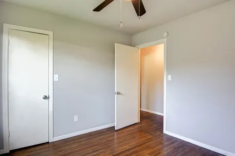 131 Lakewood Drive Clute TX 77531
