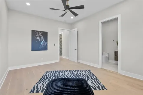 516 Reinerman Street Houston TX 77007