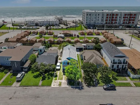 4213 Avenue T 1/2 Galveston TX 77550
