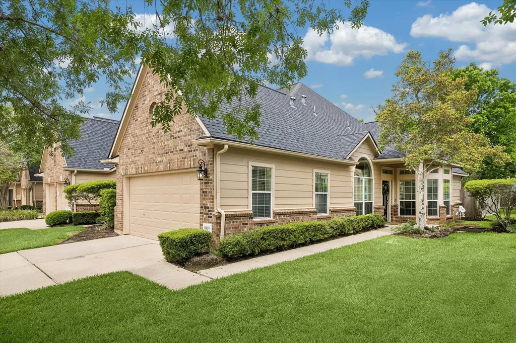 8919 Summer Ash Lane Sugar Land TX 77479