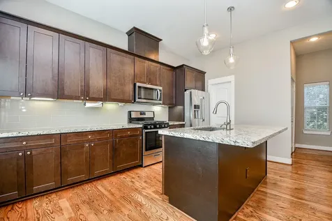 955 W 24th Street D Houston TX 77008