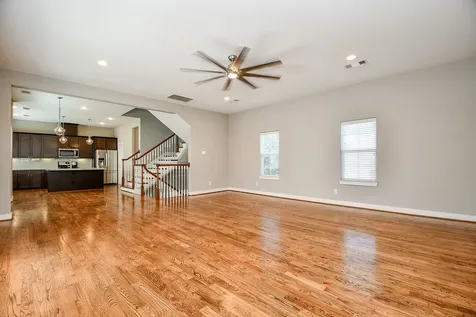 955 W 24th Street D Houston TX 77008