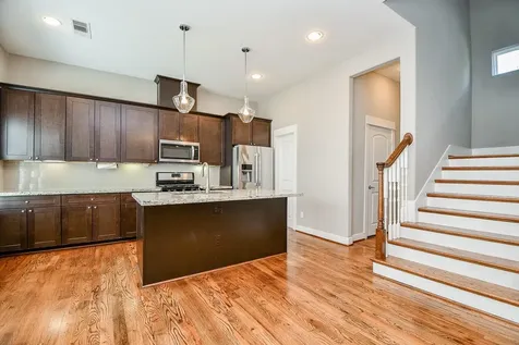 955 W 24th Street D Houston TX 77008