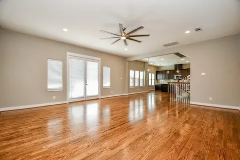 955 W 24th Street D Houston TX 77008