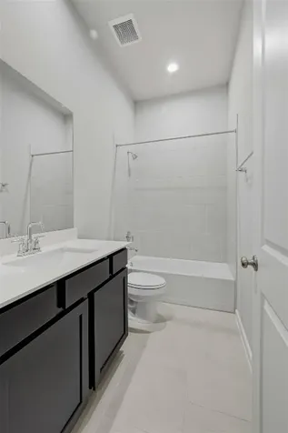 2827 Obsidian Drive Iowa Colony TX 77583