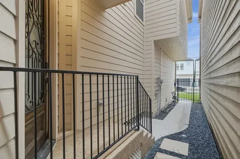 5539 Kiam Street Houston TX 77007