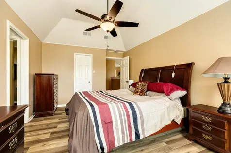 2205 Lady Leslie Lane Pearland TX 77581