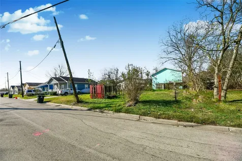 1407 Bringhurst Street Houston TX 77020
