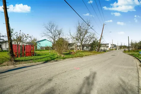 1407 Bringhurst Street Houston TX 77020