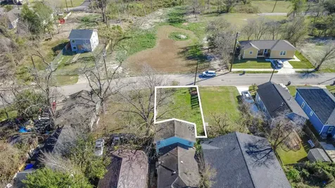 1407 Bringhurst Street Houston TX 77020