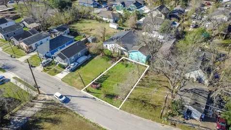 1407 Bringhurst Street Houston TX 77020