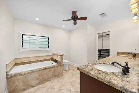 6115 Bermuda Dunes Drive Houston TX 77069