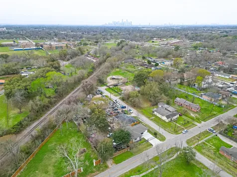5206 Denmark Street Houston TX 77016