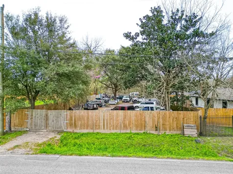 5206 Denmark Street Houston TX 77016