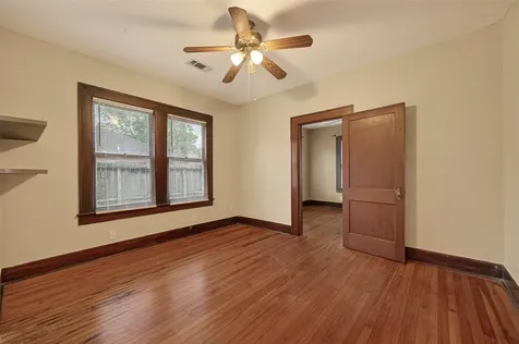 817 Henderson Street Houston TX 77007