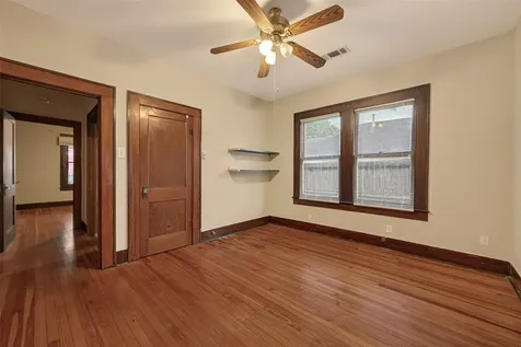 817 Henderson Street Houston TX 77007